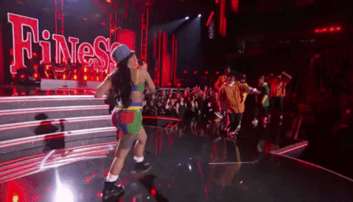 Bruno - Moonwalk (Alt).gif