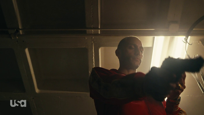 Vera Shoots DJ (Alt)