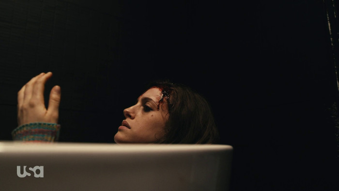 Darlene Bleeding (Alt)