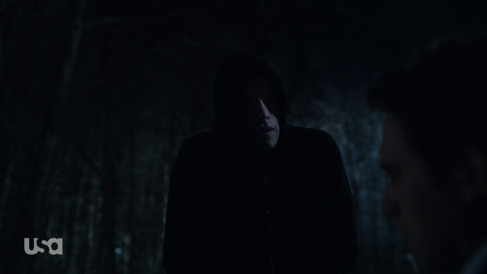 Elliot Talks to Tyrell (Alt)