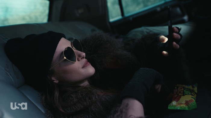 Darlene Checks Tweets (Alt)