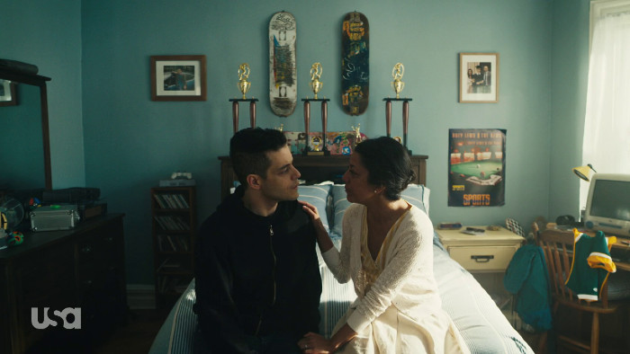 Elliot and His Mom Talk (Alt)