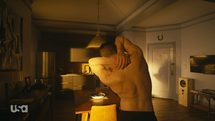 Elliot Stretches (Alt)