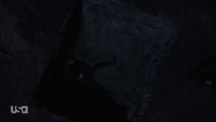 Tyrell Drags Elliot in Grave 2 (Alt)